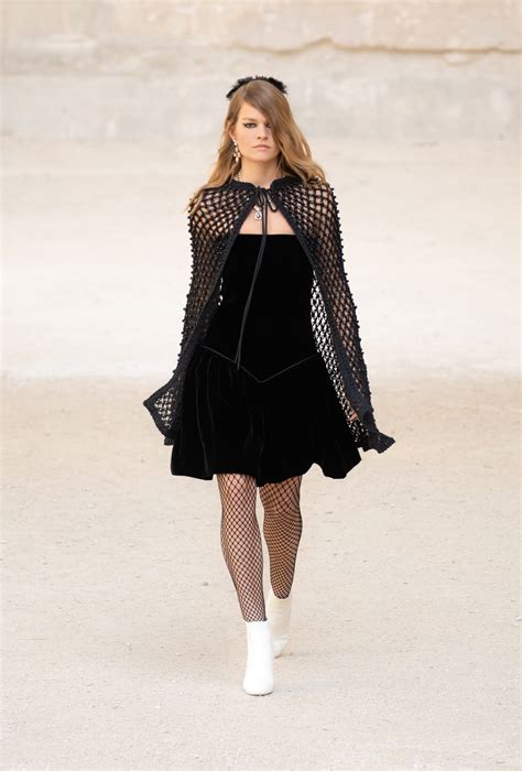 chanel gift with purchase 2022|chanel runway looks 2022.